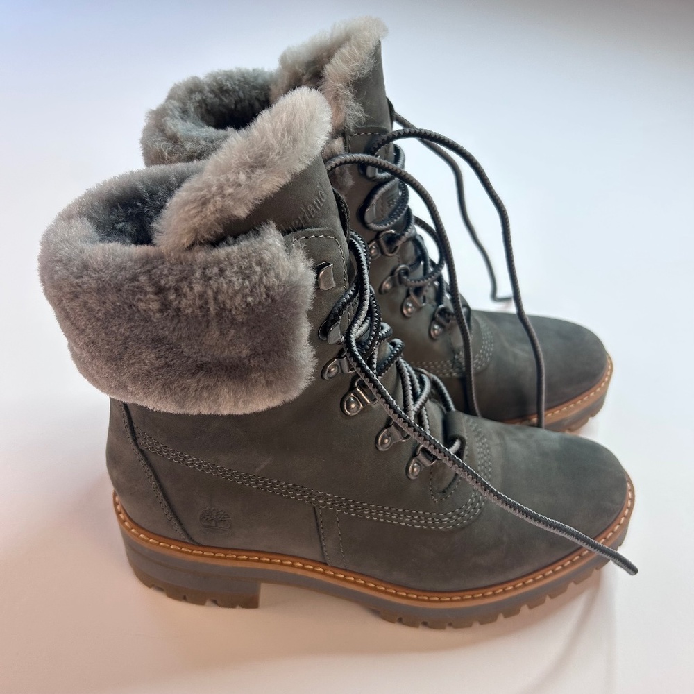 Timberland  WOMEN'S COURMAYEUR VALLEY 6-INCH WATERPROOF BOOTS